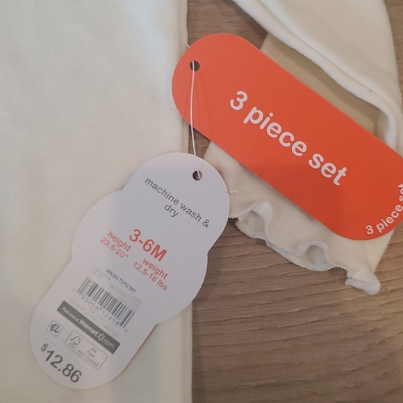 3-piece Wonder nation outfit. Size 3-6 months. New with tags. - Picture 2 of 4